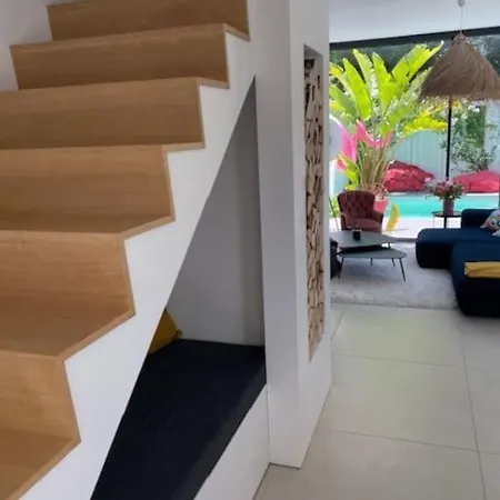 Maison Avec Piscine Au Centre Du Quartier De Cauderan Villa