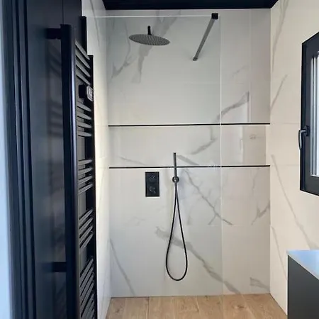 Maison Avec Piscine Au Centre Du Quartier De Cauderan Villa *