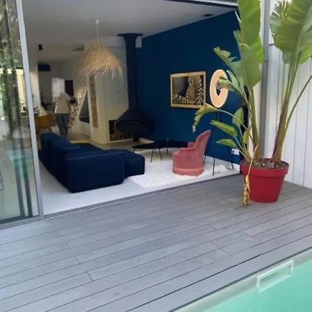 Maison Avec Piscine Au Centre Du Quartier De Cauderan